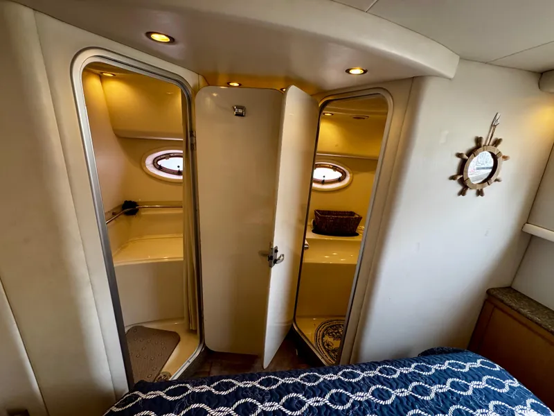 Slide: The Image of 1998 Maxum 4100 SCA - 97