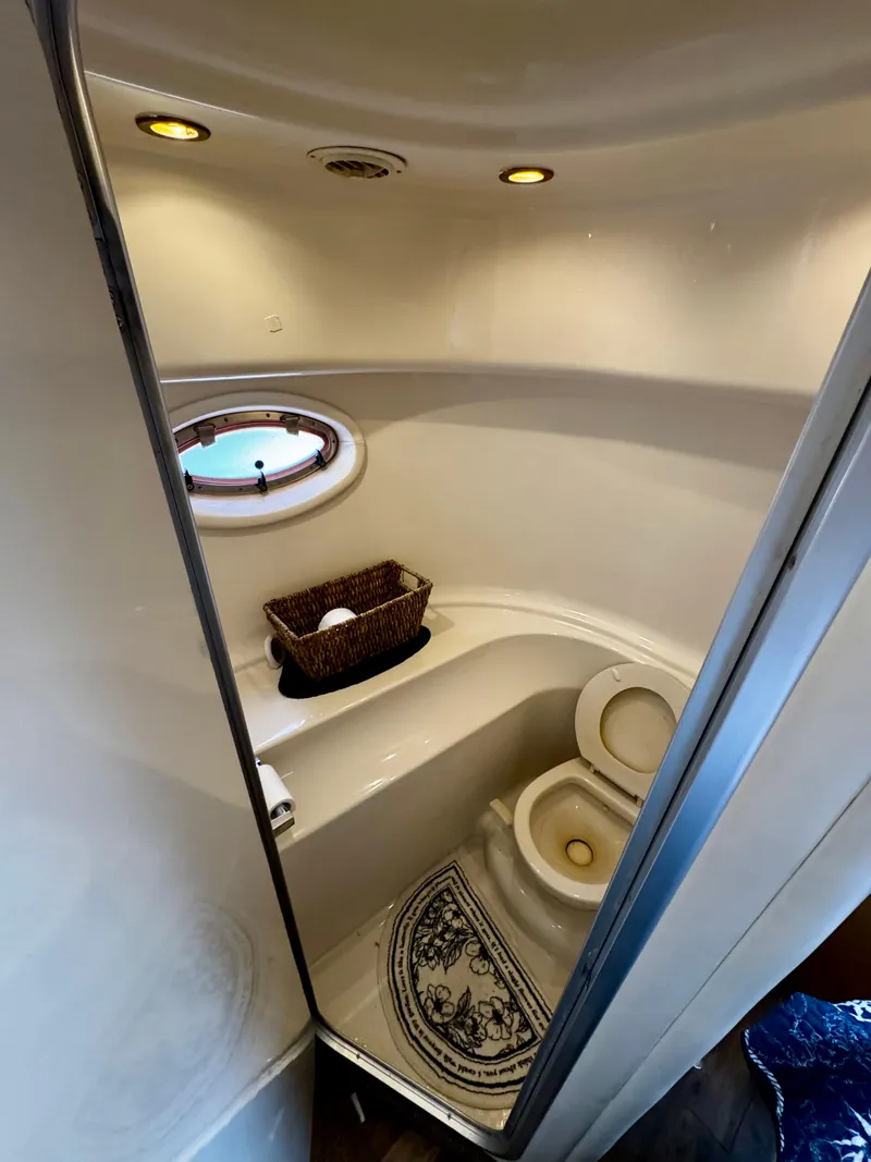 Slide: The Image of 1998 Maxum 4100 SCA - 98