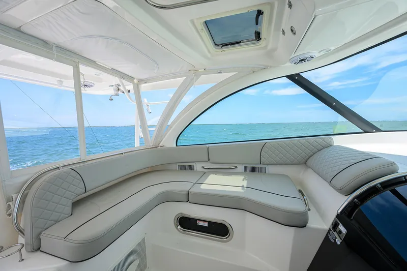 Slide: The Image of Pursuit 38 OUTTA HERE - Flybridge - 17