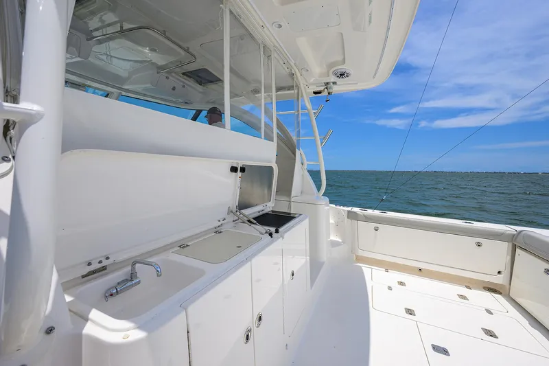 Slide: The Image of Pursuit 38 OUTTA HERE - Cockpit - 24