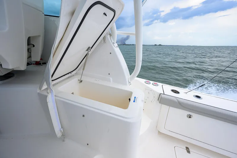 Slide: The Image of Pursuit 38 OUTTA HERE - Cockpit - 27