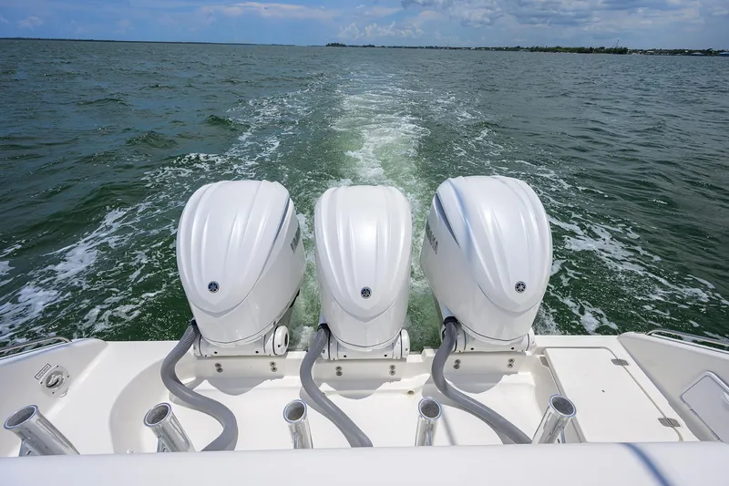 Slide: The Image of Pursuit 38 OUTTA HERE - Engines - 29