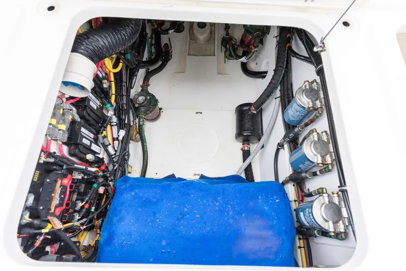 Slide: The Image of Pursuit OS 385 Offshore 2018 - 50