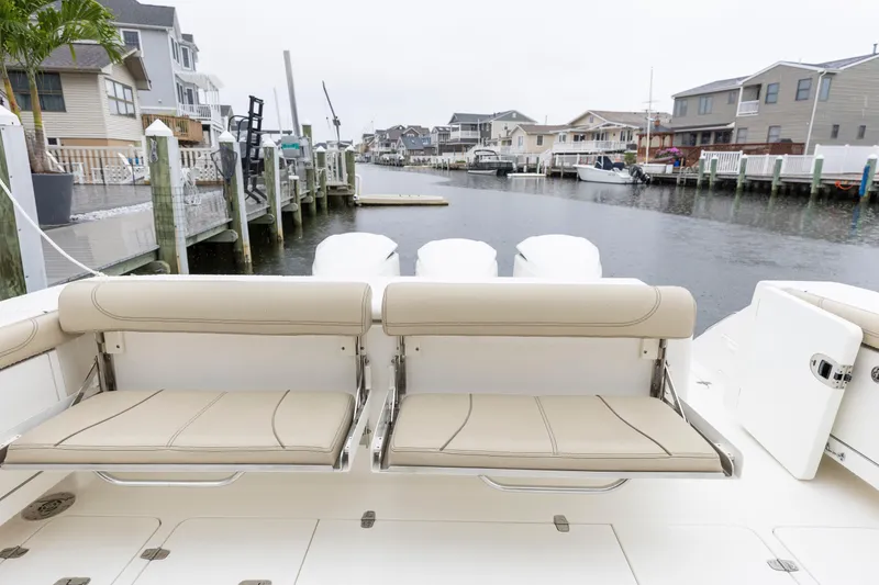 Slide: The Image of Pursuit OS 385 Offshore 2018 - 51