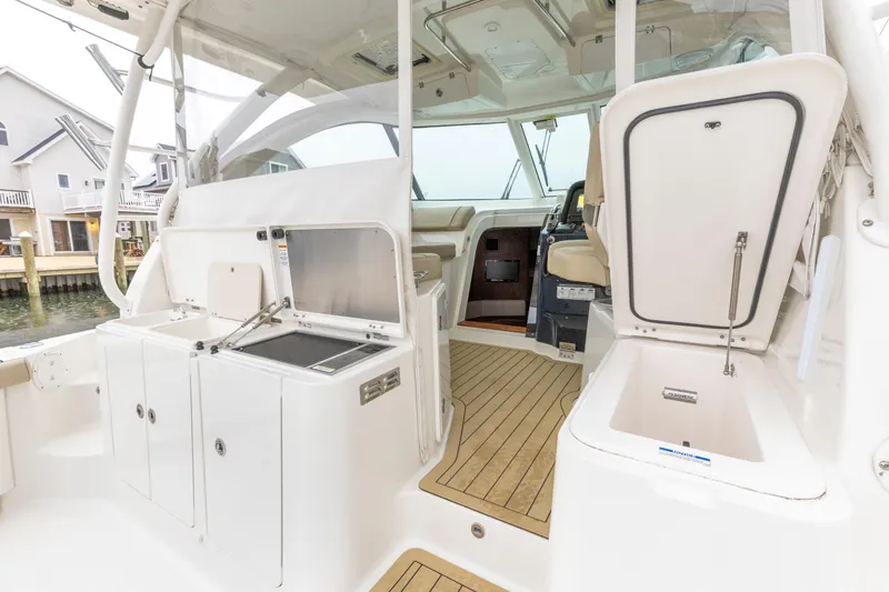 Slide: The Image of Pursuit OS 385 Offshore 2018 - 56