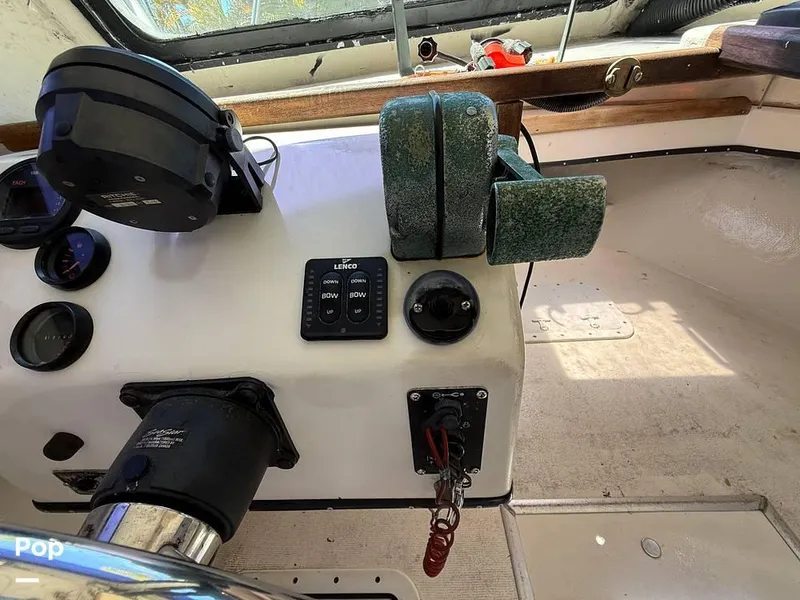 Slide: The Image of 1988 C-Hawk 25 for sale in Tampa, FL - 18