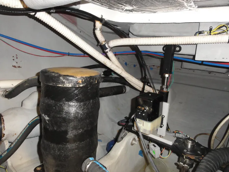 Slide: The Image of Meridian 441 Sedan 2009 - 70