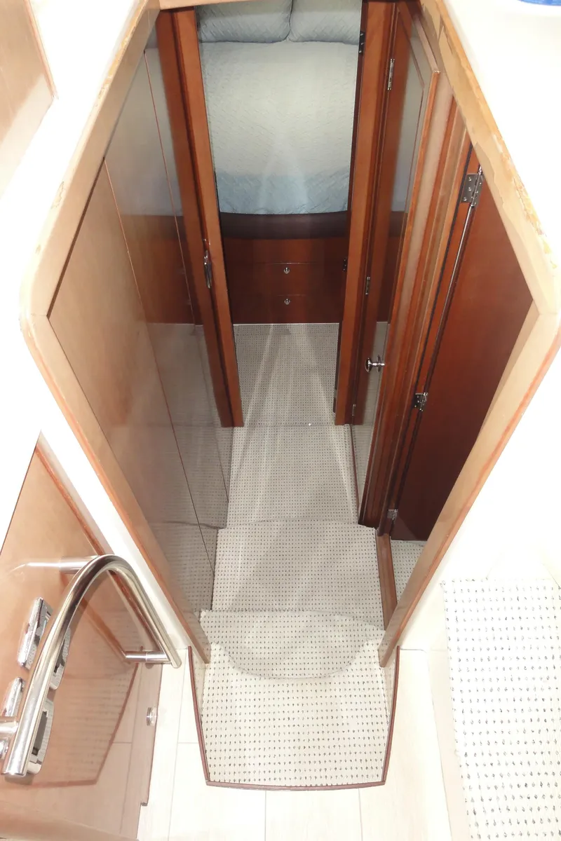 Slide: The Image of Meridian 441 Sedan 2009 - 83