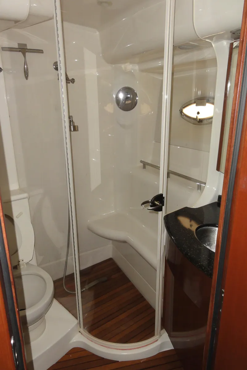 Slide: The Image of Meridian 441 Sedan 2009 - 84