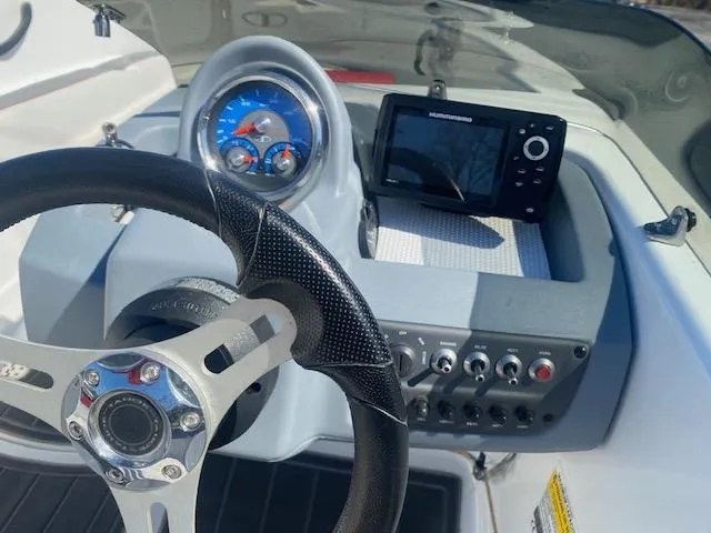 Slide: The Image of Tahoe T16 2019 - 11