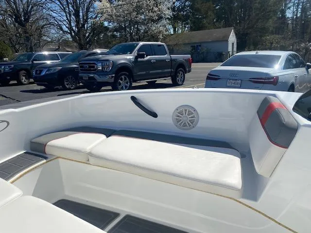 Slide: The Image of Tahoe T16 2019 - 17