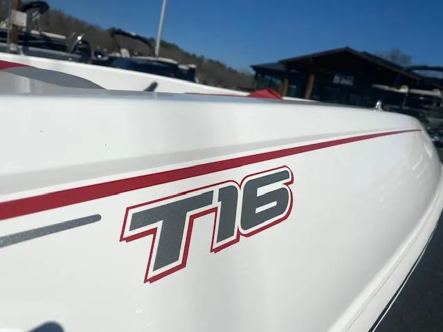 Slide: The Image of Tahoe T16 2019 - 20