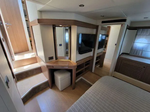 Slide: The Image of Absolute 50 Fly 2019 - 56