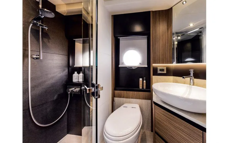 Slide: The Image of Absolute 50 Fly 2019 - 57