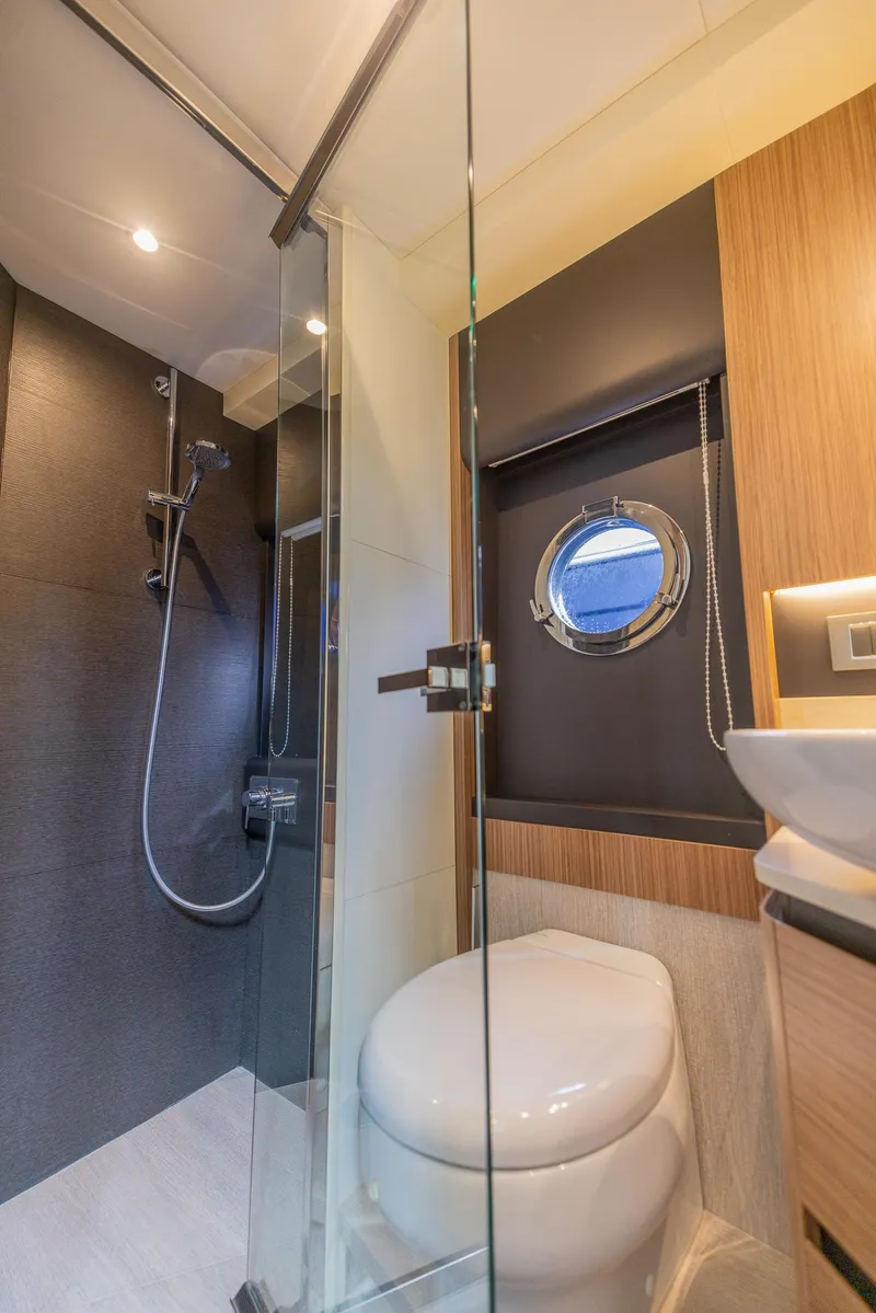 Slide: The Image of Absolute 50 Fly 2019 - 66