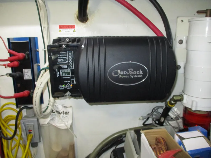 Slide: The Image of Bayliner 5288 Pilot House Motoryacht 2000 - 70