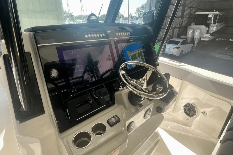 Slide: The Image of Boston Whaler 360 Outrage 2023 - 27