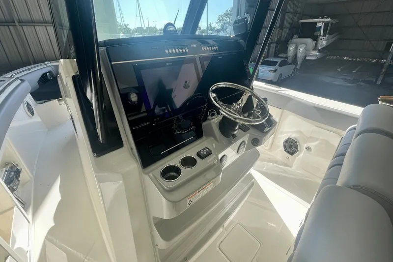 Slide: The Image of Boston Whaler 360 Outrage 2023 - 28