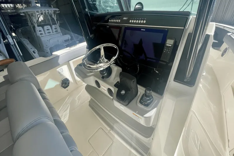 Slide: The Image of Boston Whaler 360 Outrage 2023 - 29