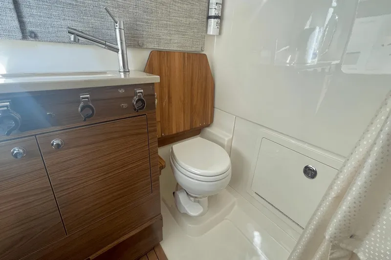 Slide: The Image of Boston Whaler 360 Outrage 2023 - 39