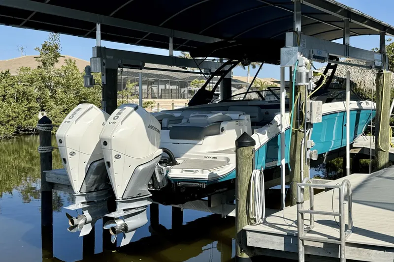 Slide: The Image of Sea Ray 290 SDX OB 2023 - 15