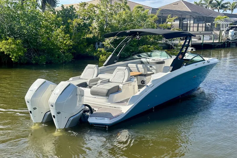 Slide: The Image of Sea Ray 290 SDX OB 2023 - 3