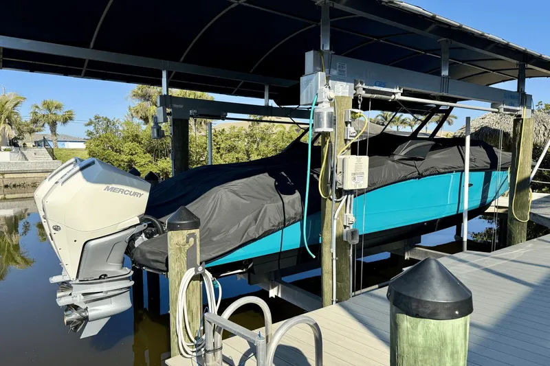 Slide: The Image of Sea Ray 290 SDX OB 2023 - 46