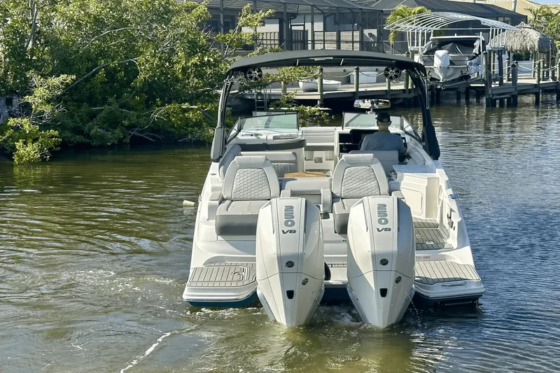 Slide: The Image of Sea Ray 290 SDX OB 2023 - 5