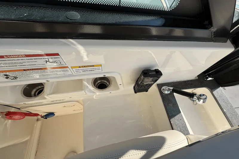 Slide: The Image of Boston Whaler 285 Conquest 2024 - 15