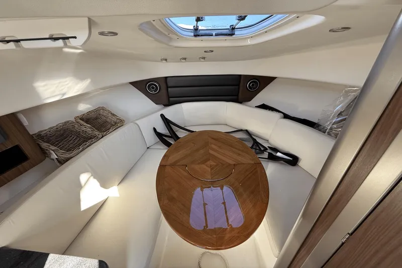 Slide: The Image of Boston Whaler 285 Conquest 2024 - 32