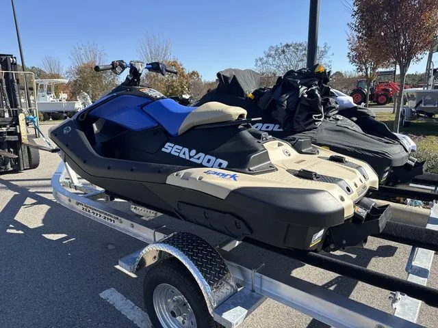 Slide: The Image of Sea-Doo SPARK 1-UP 900 ACE 90 TRIXX 2025 - 4
