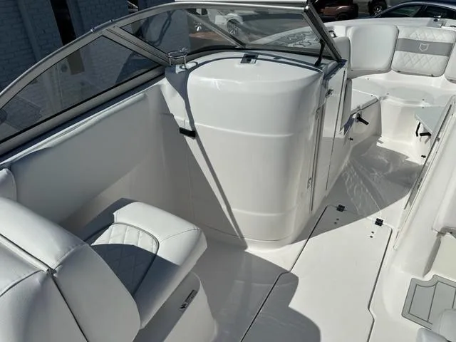 Slide: The Image of Sea Fox 228 Traveler 2025 - 13