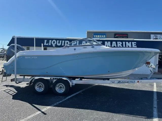 Slide: The Image of Sea Fox 228 Traveler 2025 - 3