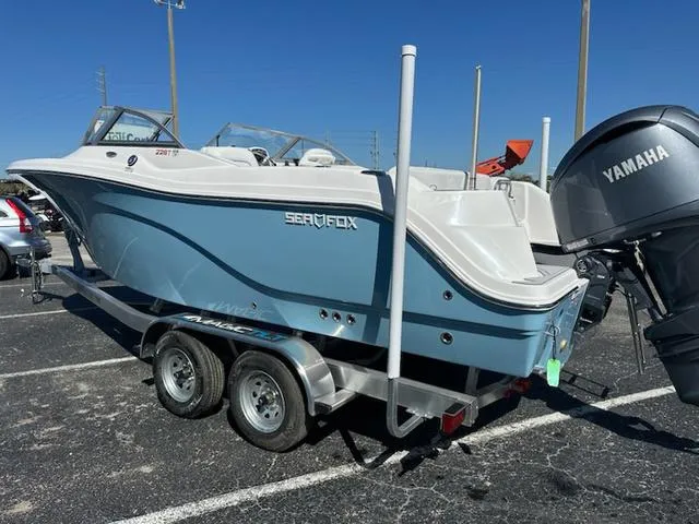 Slide: The Image of Sea Fox 228 Traveler 2025 - 6