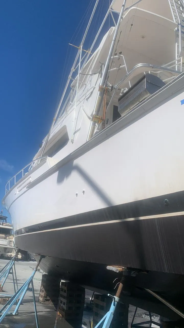 Slide: The Image of Bertram 50 Convertible 1995 - 61