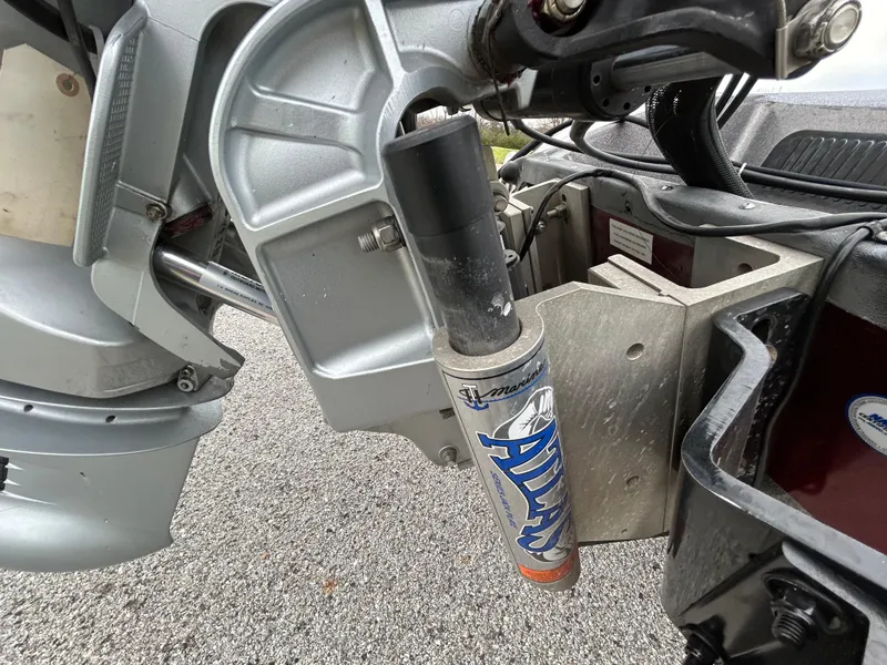 Slide: The Image of Close-up of a 2008 Ranger Z21 boat motor mount and hydraulic system. - 14