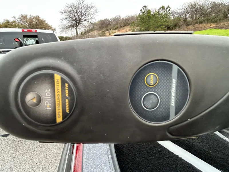 Slide: The Image of Close-up of i-Pilot trolling system on 2008 Ranger Z21 boat. - 23