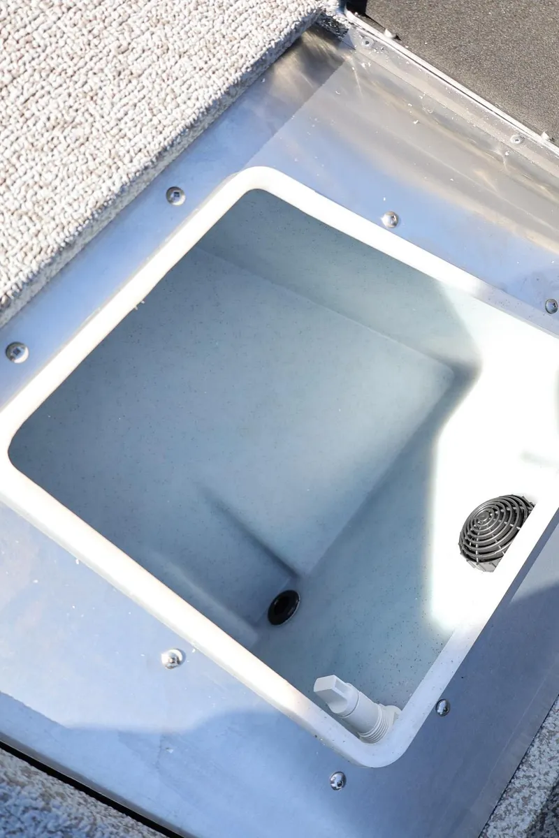 Slide: The Image of Livewell compartment in 2025 Lund 1875 Impact XS Sport boat. - 35