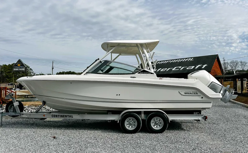 The Image of Boston Whaler 240 Vantage 2025 - 1