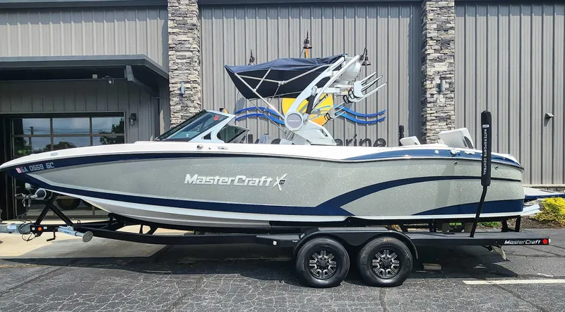 The Image of MasterCraft X26 2018 - 1