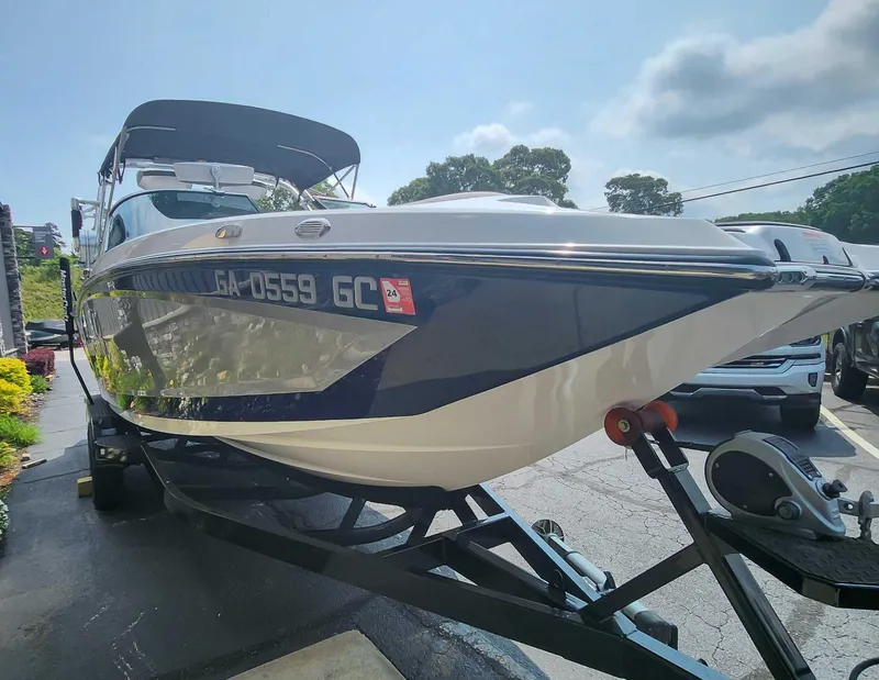 Slide: The Image of MasterCraft X26 2018 - 5