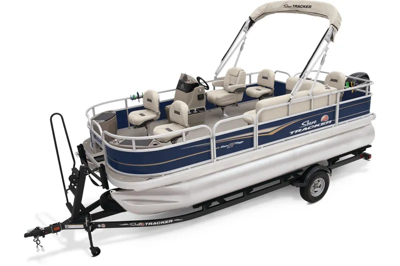 Slide: The Image of Sun Tracker Bass Buggy 18 DLX 2025 - 4