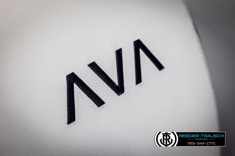 Slide: The Image of 2025 Avalon LSZ Vrl logo on white surface, Reeder-Trausch Marine branding. - 38