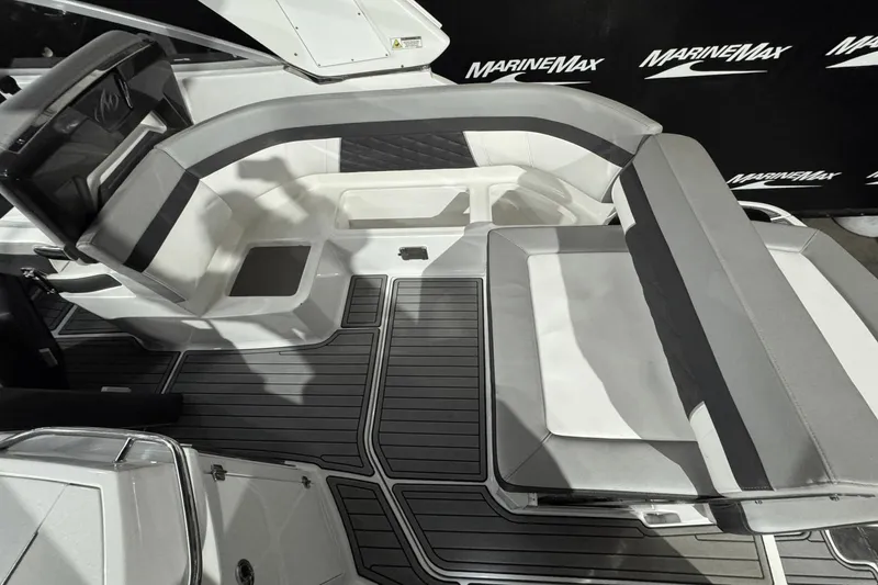 Slide: The Image of Monterey 295SY 2021 - 13