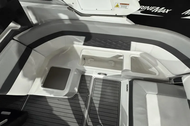 Slide: The Image of Monterey 295SY 2021 - 14