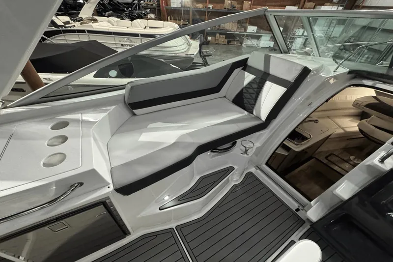 Slide: The Image of Monterey 295SY 2021 - 15