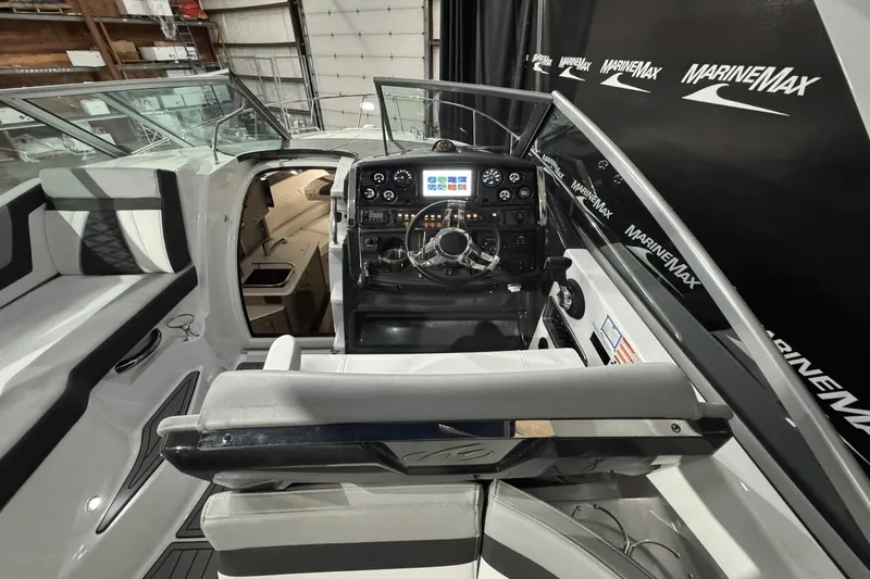 Slide: The Image of Monterey 295SY 2021 - 16