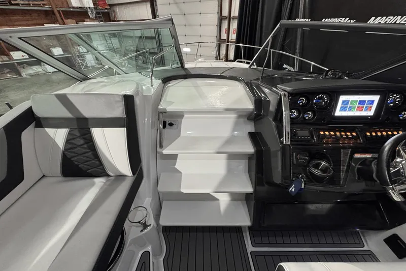 Slide: The Image of Monterey 295SY 2021 - 22