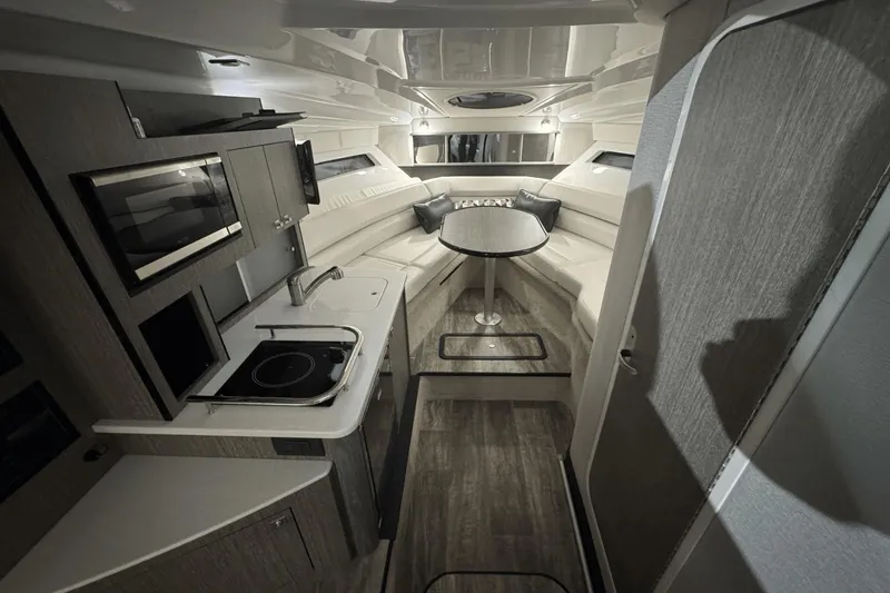 Slide: The Image of Monterey 295SY 2021 - 23