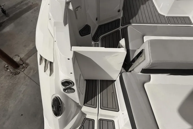 Slide: The Image of Monterey 295SY 2021 - 6